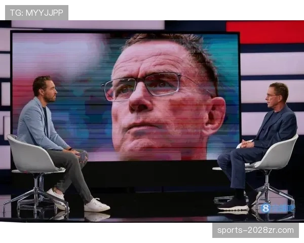 加纳乔在高位压迫体系中的边锋角色与战术适配性解析