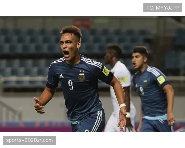 劳塔罗·马丁内斯的顶级前锋技战术定位与实战价值解析