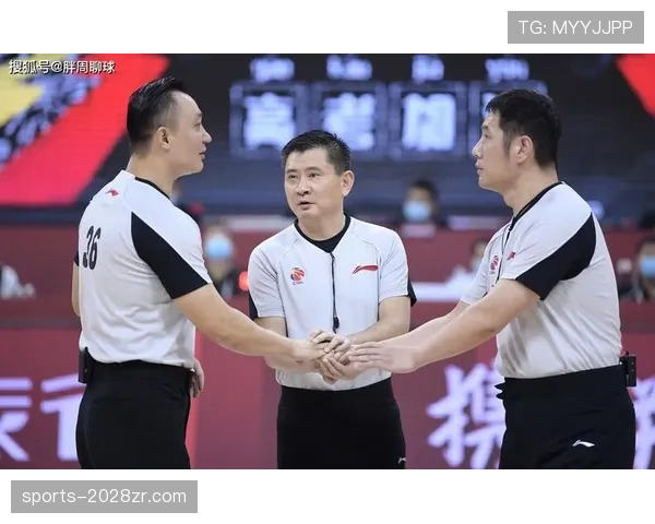 接触开始与结束地点如何影响犯规判罚标准？